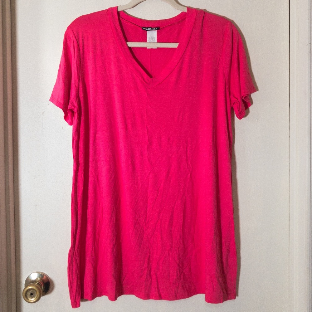 NWOT Heimish USA V-Neck Tee